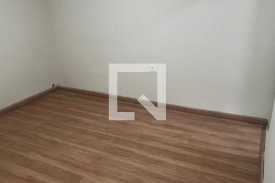 Suíte de casa à venda com 2 quartos, 125m² em Conjunto Habitacional A. E. Carvalho, São Paulo