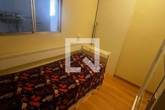 Quarto de casa à venda com 2 quartos, 125m² em Conjunto Habitacional A. E. Carvalho, São Paulo