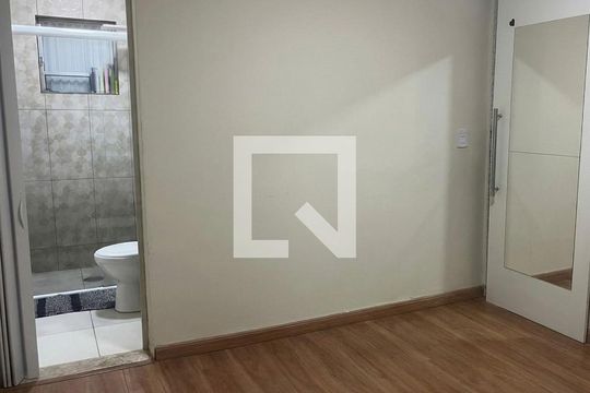 Suíte de casa à venda com 2 quartos, 125m² em Conjunto Habitacional A. E. Carvalho, São Paulo