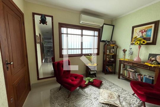Casa à venda com 3 quartos, 212m² em Operário, Novo Hamburgo
