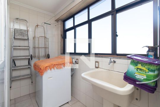 Área de Serviço de apartamento para alugar com 3 quartos, 96m² em Menino Deus, Porto Alegre