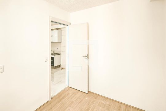 Quarto 1 de apartamento para alugar com 2 quartos, 42m² em Usina Piratininga, São Paulo