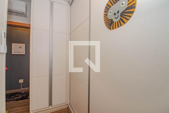 Quarto  de apartamento à venda com 3 quartos, 170m² em Passo D’areia, Porto Alegre