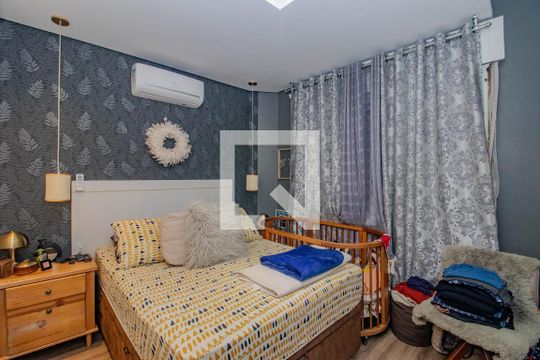 Suíte de apartamento à venda com 3 quartos, 170m² em Passo D’areia, Porto Alegre