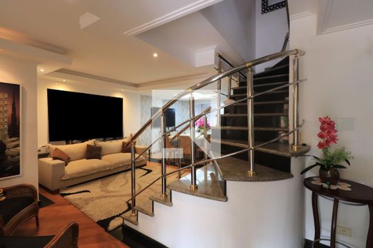 Sala de casa de condomínio para alugar com 4 quartos, 450m² em Vila Carrão, São Paulo