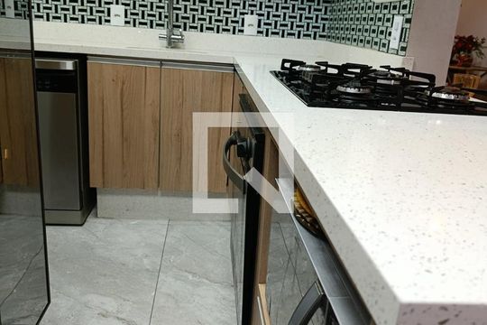 Apartamento à venda com 3 quartos, 75m² em Picanço, Guarulhos