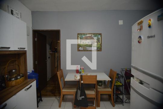 Sala de casa à venda com 3 quartos, 306m² em Vila Bela Vista, Santo André