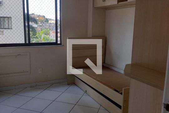 Quarto de apartamento para alugar com 2 quartos, 64m² em Barro Vermelho, São Gonçalo