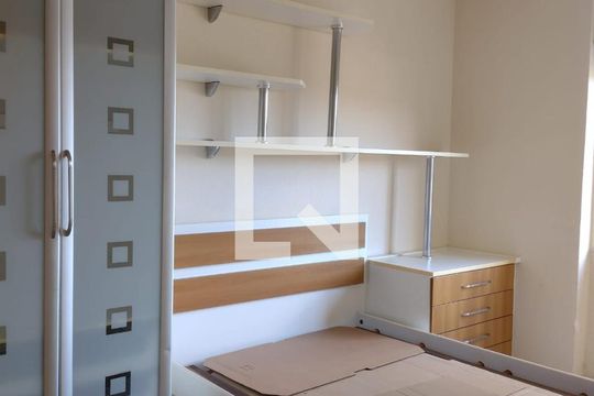 Quarto de apartamento para alugar com 2 quartos, 64m² em Barro Vermelho, São Gonçalo