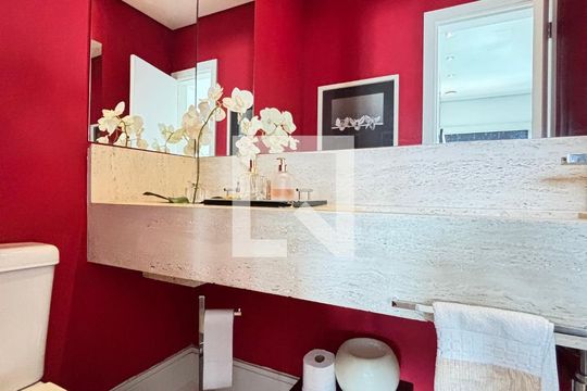 Lavabo de apartamento à venda com 3 quartos, 215m² em Moema, São Paulo