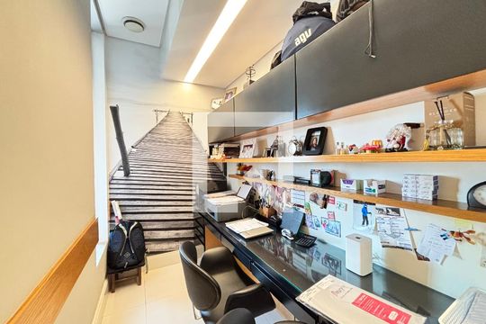 Escritório de apartamento à venda com 3 quartos, 215m² em Moema, São Paulo