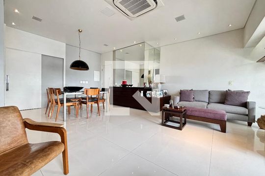 Sala de apartamento à venda com 3 quartos, 215m² em Moema, São Paulo