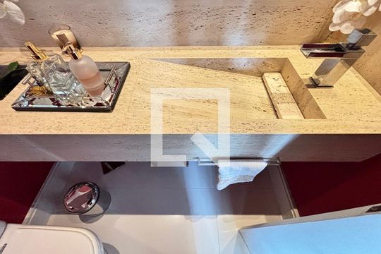 Lavabo de apartamento à venda com 3 quartos, 215m² em Moema, São Paulo