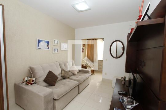 Sala 2 de casa à venda com 3 quartos, 321m² em Barreiro, Belo Horizonte
