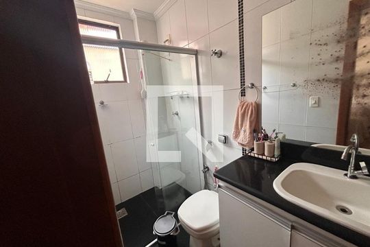 Apartamento para alugar com 4 quartos, 220m² em Nova Floresta, Belo Horizonte
