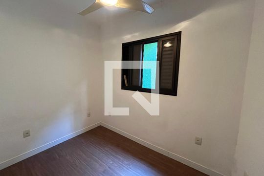 Quarto 1 de casa para alugar com 5 quartos, 250m² em Jardim Santa Cruz (zona Norte), São Paulo