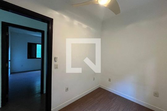 Quarto 1 de casa para alugar com 5 quartos, 250m² em Jardim Santa Cruz (zona Norte), São Paulo