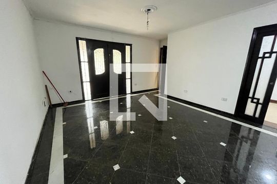 Sala de casa para alugar com 5 quartos, 250m² em Jardim Santa Cruz (zona Norte), São Paulo