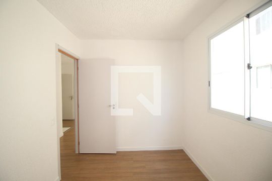 Quarto 1 de apartamento para alugar com 2 quartos, 41m² em Jardim Carvalho, Porto Alegre