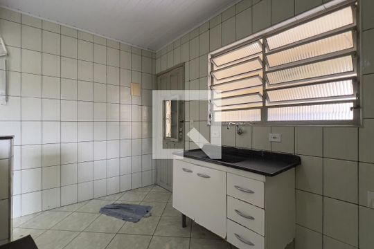 Edícula de casa para alugar com 2 quartos, 140m² em Jardim Santa Maria, Guarulhos