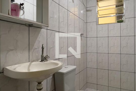 Edícula de casa para alugar com 2 quartos, 140m² em Jardim Santa Maria, Guarulhos