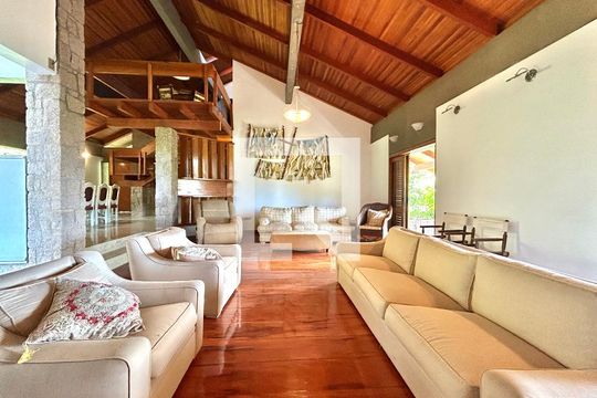Sala de casa de condomínio para alugar com 5 quartos, 555m² em Santo Antonio de Lisboa, Florianópolis