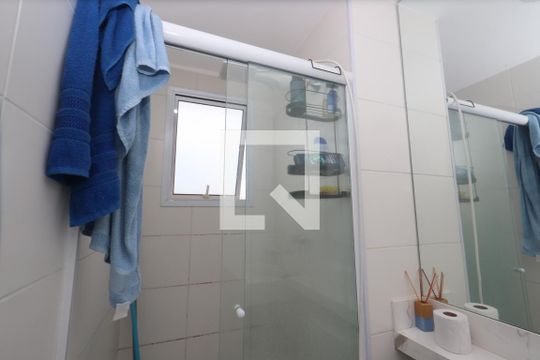 Banheiro de apartamento à venda com 1 quarto, 27m² em Jardim Planalto, São Paulo