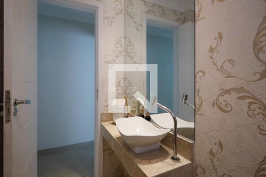 Lavabo de casa à venda com 4 quartos, 240m² em Vila Mazzei, São Paulo