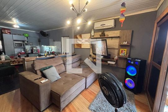 Sala de casa à venda com 4 quartos, 200m² em Campestre, São Leopoldo