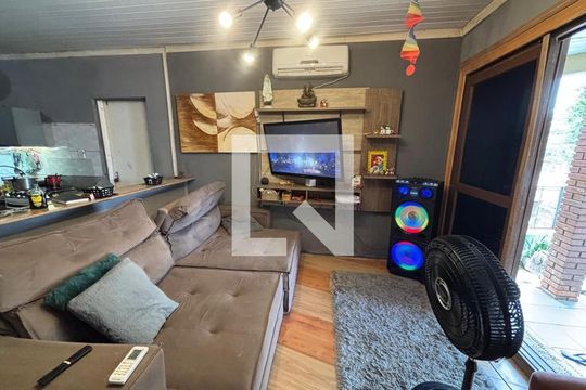 Sala de casa à venda com 4 quartos, 200m² em Campestre, São Leopoldo