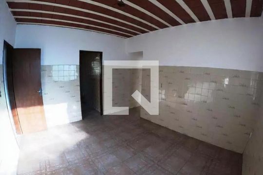 Casa para alugar com 3 quartos, 107m² em Caieiras, Vespasiano