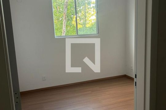 Quarto de apartamento para alugar com 2 quartos, 53m² em Feitoria, São Leopoldo
