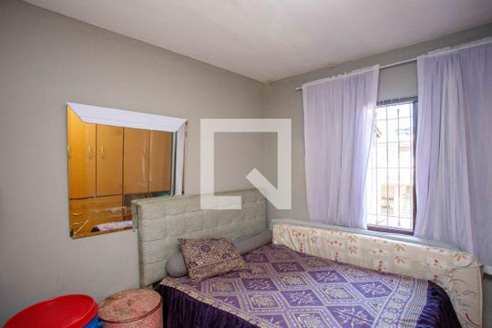 Quarto 1 de casa à venda com 4 quartos, 175m² em Taboão, Diadema