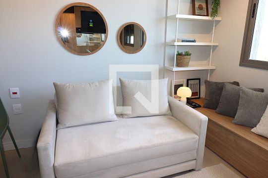 Espaço integrado  de kitnet/studio à venda com 1 quarto, 30m² em Jardim do Salso, Porto Alegre