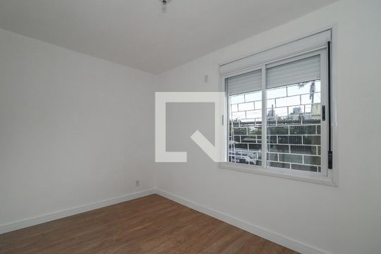 Quarto de apartamento para alugar com 2 quartos, 52m² em São Sebastião, Porto Alegre