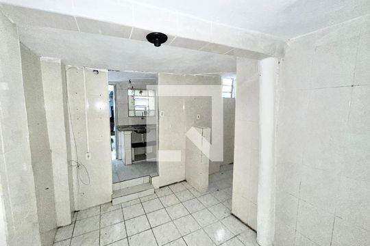 Sala/Quarto de kitnet/studio para alugar com 1 quarto, 18m² em Vila Aurora (zona Norte), São Paulo