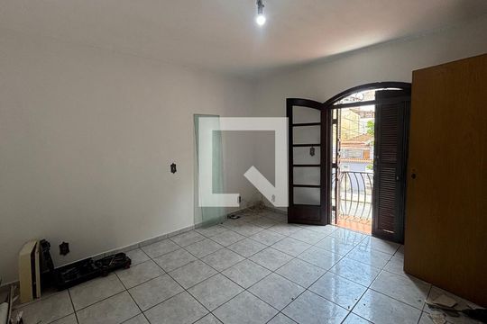 Suite de casa para alugar com 3 quartos, 104m² em Vila Helena, Santo André