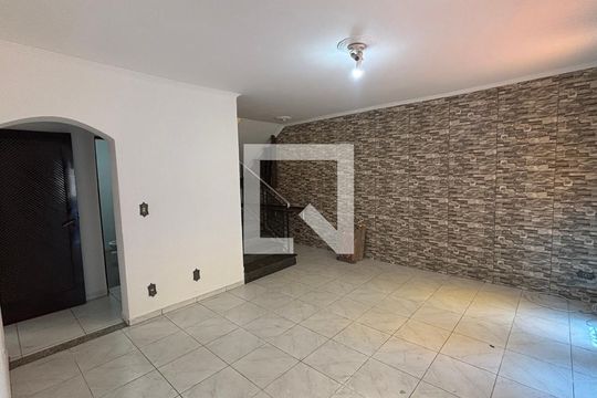 Sala de casa para alugar com 3 quartos, 104m² em Vila Helena, Santo André