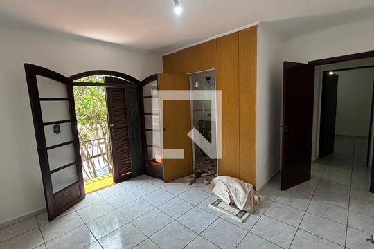 Suite de casa para alugar com 3 quartos, 104m² em Vila Helena, Santo André