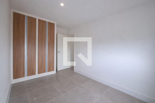 Quarto 2 de apartamento à venda com 2 quartos, 42m² em Vila Yolanda, Osasco