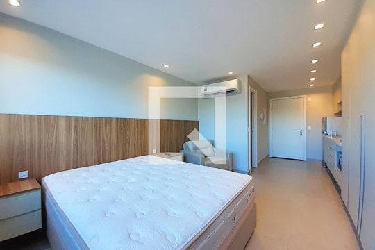 Sala/Quarto de apartamento à venda com 1 quarto, 29m² em Cidade Baixa, Porto Alegre