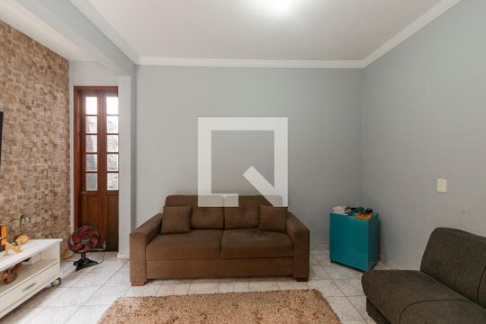 Sala de TV de casa para alugar com 3 quartos, 180m² em Parque Maria Helena, São Paulo
