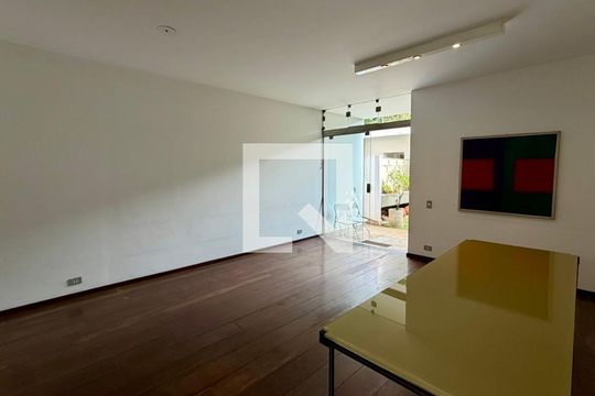 Casa à venda com 4 quartos, 290m² em Butantã, São Paulo