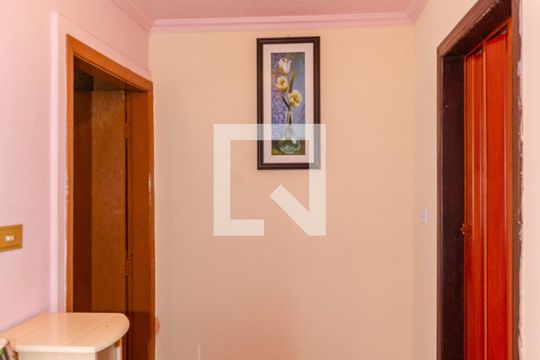 Corredor de casa à venda com 3 quartos, 300m² em Vila Zat, São Paulo