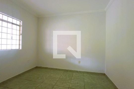 Quarto de casa para alugar com 2 quartos, 80m² em Jardim das Alterosas - 2ª Seção, Betim