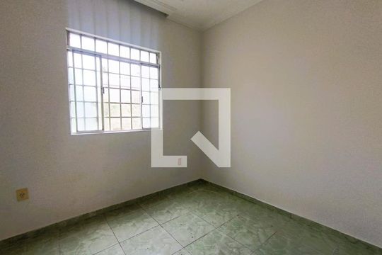 Sala de casa para alugar com 2 quartos, 80m² em Jardim das Alterosas - 2ª Seção, Betim