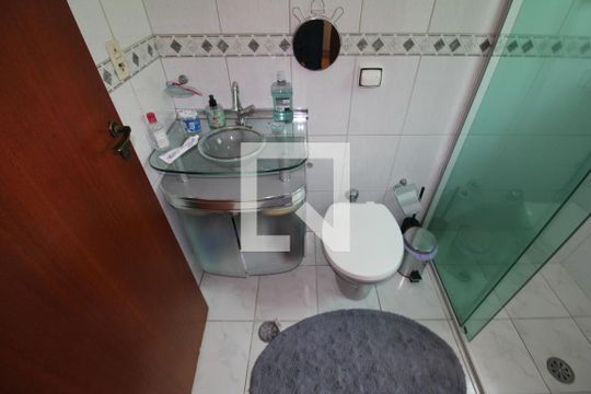 Quarto 1 - Banheiro de casa à venda com 3 quartos, 216m² em Parque Sao Domingos, São Paulo