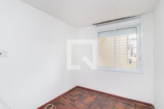 Quarto 1 de apartamento à venda com 2 quartos, 43m² em Santo Antônio, Porto Alegre