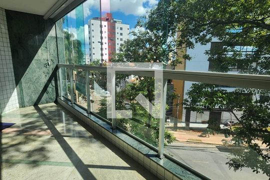 Apartamento para alugar com 4 quartos, 165m² em Pampulha, Belo Horizonte
