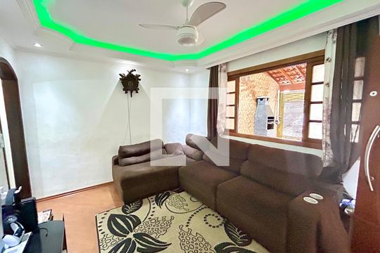 Sala de casa à venda com 3 quartos, 150m² em Jardim do Papai, Guarulhos